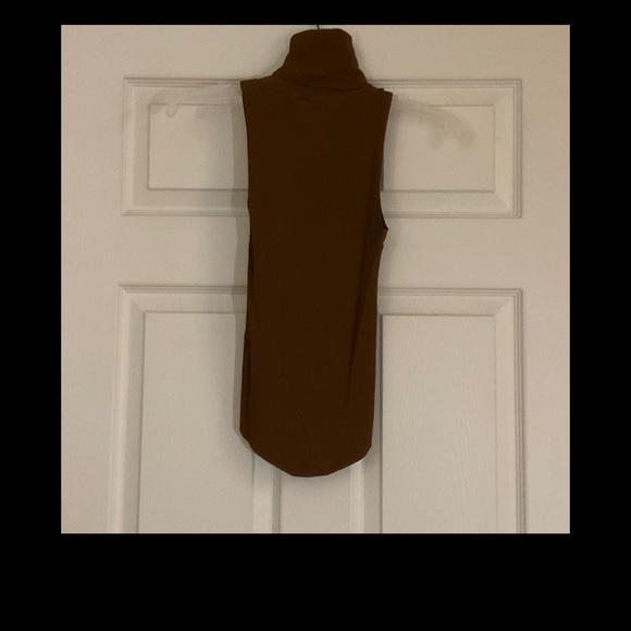 Zara beige Pea Coat for Women with Zara sleeveless turtleneck Italian made scarf - Picture 9 of 10